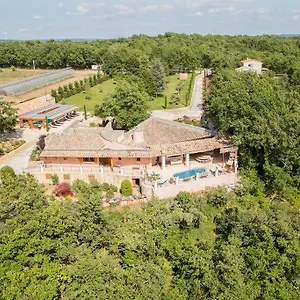 https://sur-les-hauteurs-du-luberon-chez-lisett.fr-provencehotel.com