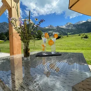https://chalet-hotel-inarpa-resort.hotels-rhonealpes.com